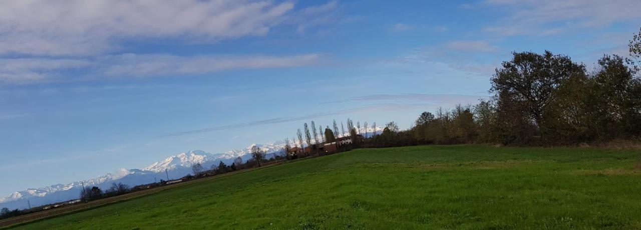 Az.Agr.Cascina Moretta Momo ภายนอก รูปภาพ
