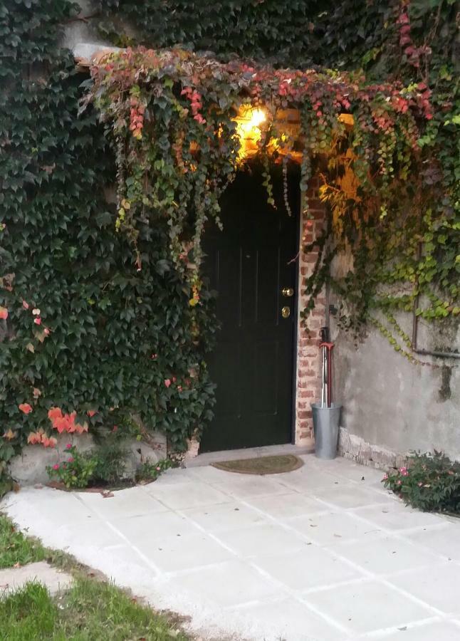Az.Agr.Cascina Moretta Momo ภายนอก รูปภาพ