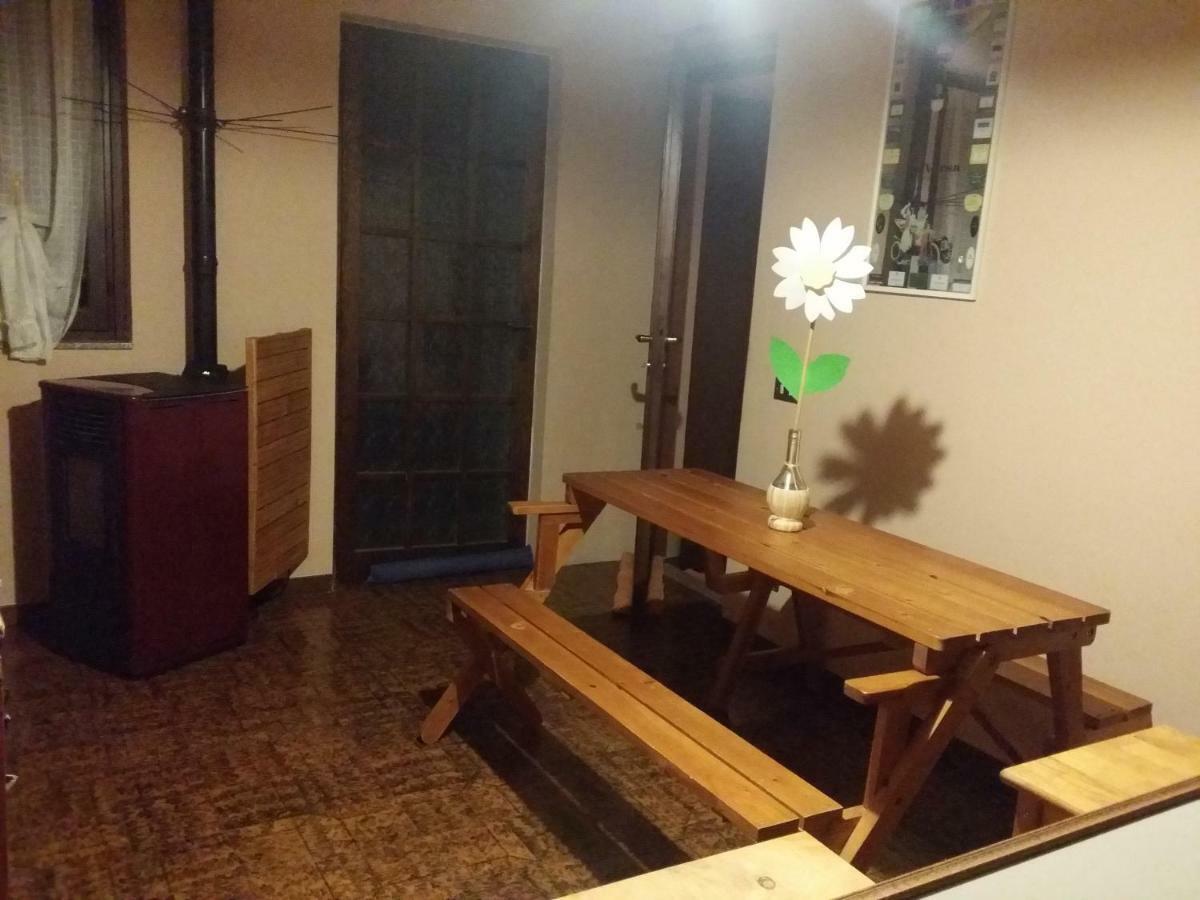 Az.Agr.Cascina Moretta Momo ภายนอก รูปภาพ